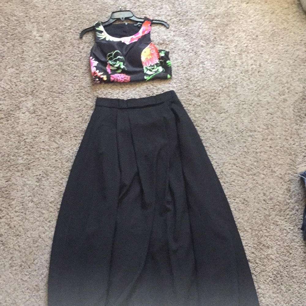 LAST CHANCE: Two piece floor length dress floral